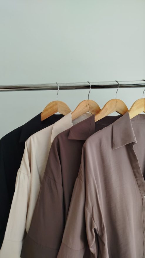 Alternative view of #1330 - CAMISA INES